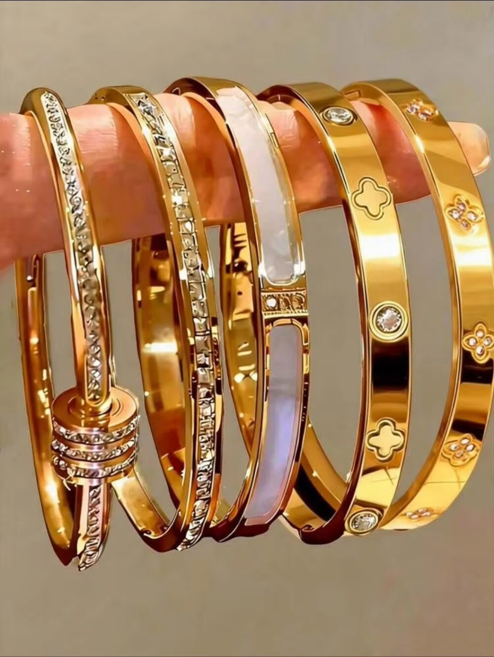 Luxurious Gold-Tone Women's Bangle Bracelet Set with White Inlay 5 Piece Set